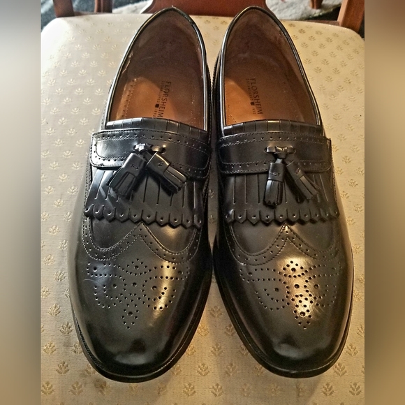 Bostonian Wing Tips (111.5) - Picture 1 of 6